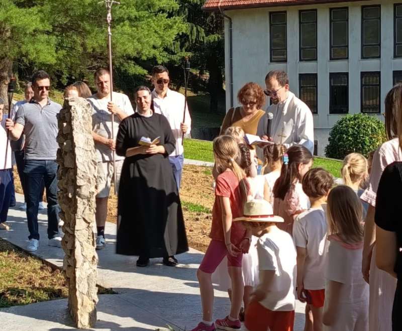 PMI iz Nove Vesi obilježili treći dan Velike devetnice Malom Isusu