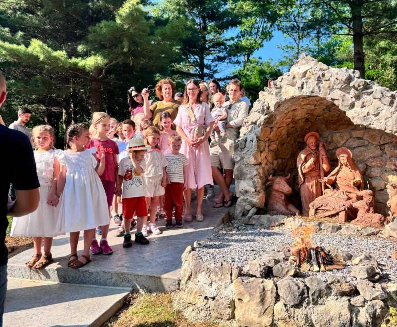 Hodočasničko - molitveni susret u samostanu “Betlehem” na Kraljevcu Hodočasničko - molitveni susret u samostanu “Betlehem” na Kraljevcu