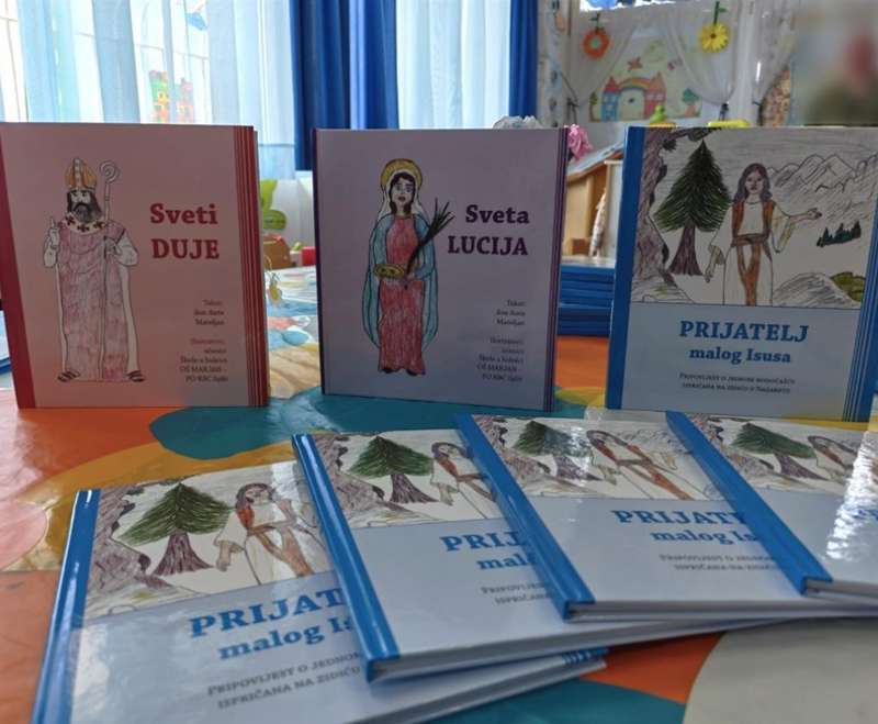 Na Klinici za pedijatriju predstavljena slikovnica „Prijatelj malog Isusa“ Na Klinici za pedijatriju predstavljena slikovnica „Prijatelj malog Isusa“