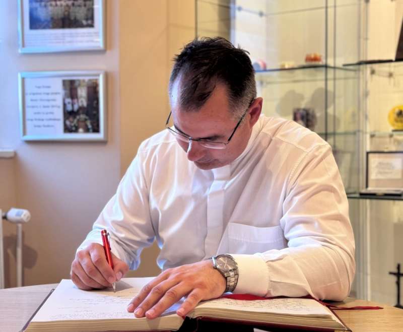 Trodnevna priprava za svetkovinu Presvetog Srca Isusova Trodnevna priprava za svetkovinu Presvetog Srca Isusova