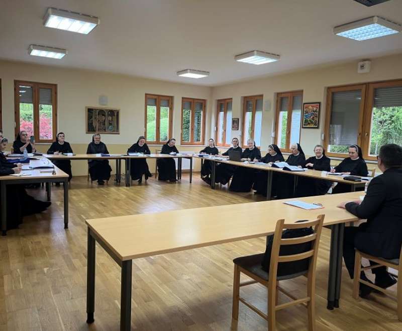 Radni Dio kapitula sestara Služavki Maloga Isusa Sarajevske provincije Radni Dio kapitula sestara Služavki Maloga Isusa Sarajevske provincije
