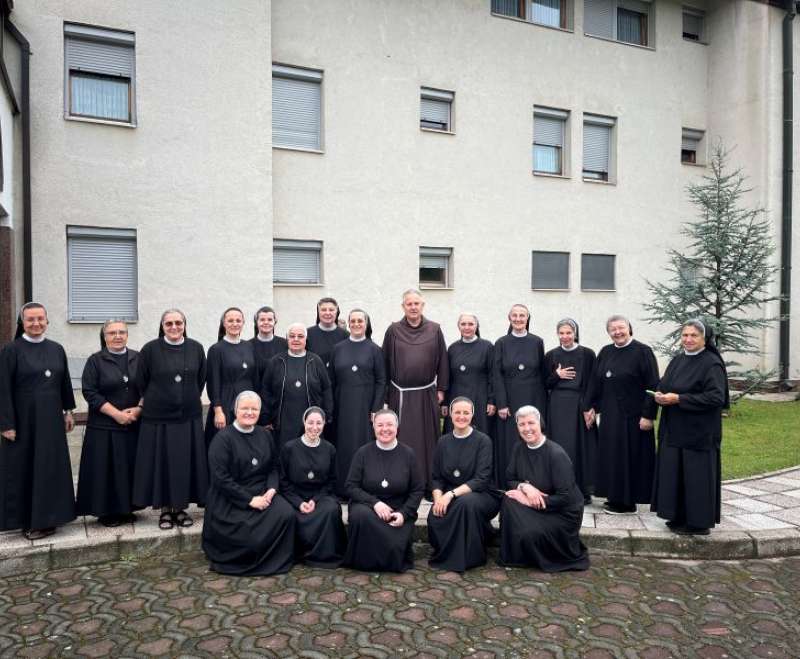 Radni Dio kapitula sestara Služavki Maloga Isusa Sarajevske provincije Radni Dio kapitula sestara Služavki Maloga Isusa Sarajevske provincije