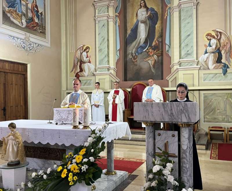 Proslavljen zavjetni dan sestara Služavki Maloga Isusa sarajevske provincije BDM Proslavljen zavjetni dan sestara Služavki Maloga Isusa sarajevske provincije BDM