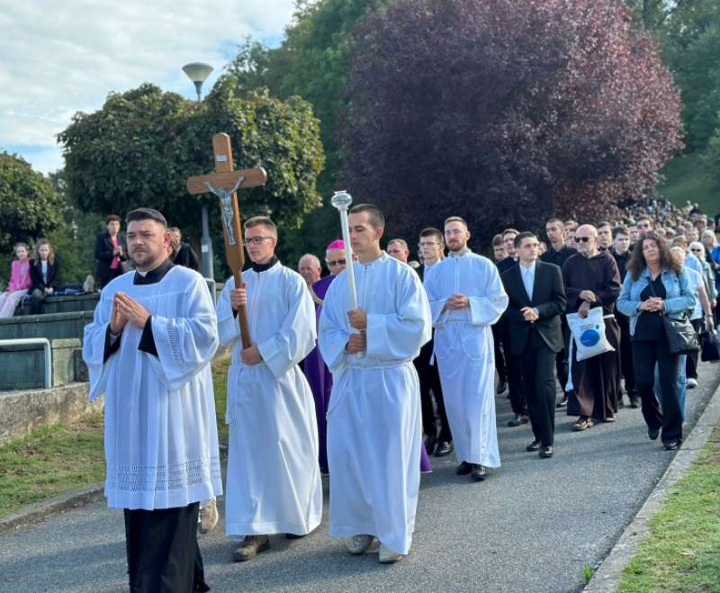 Služavke Malog Isusa na 303. zavjetnom hodočašću grada Zagreba Majci Božjoj Bistričkoj Služavke Malog Isusa na 303. zavjetnom hodočašću grada Zagreba Majci Božjoj Bistričkoj