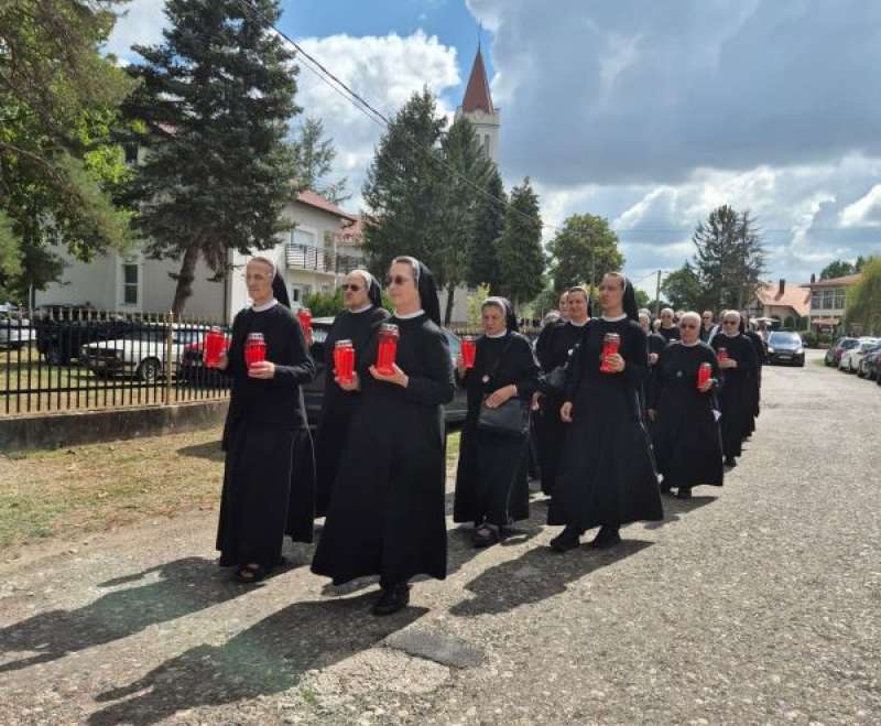 U Čardaku svečano proslavljena 125. obljetnica dolaska sestara SMI na „Polje sv. Filomene“ U Čardaku svečano proslavljena 125. obljetnica dolaska sestara SMI na „Polje sv. Filomene“