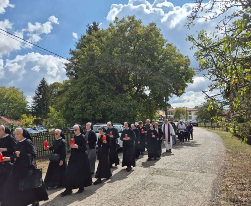 U Čardaku svečano proslavljena 125. obljetnica dolaska sestara SMI na „Polje sv. Filomene“ U Čardaku svečano proslavljena 125. obljetnica dolaska sestara SMI na „Polje sv. Filomene“