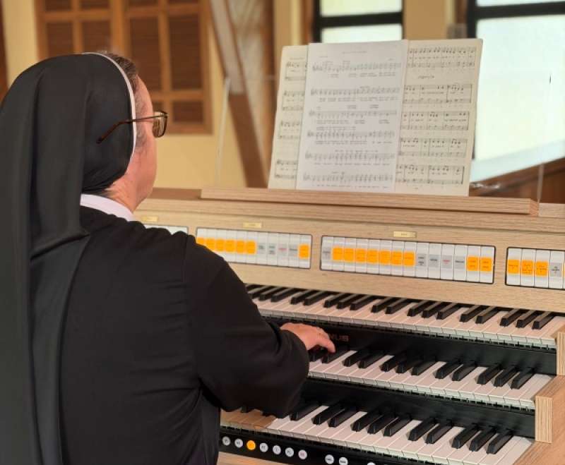 Proslava svetkovine sv. Rafaela, zaštitnika Družbe sestara Služavki Malog Isusa