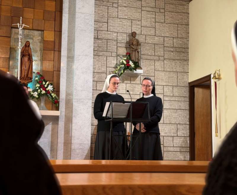 Proslava svetkovine sv. Rafaela, zaštitnika Družbe sestara Služavki Malog Isusa