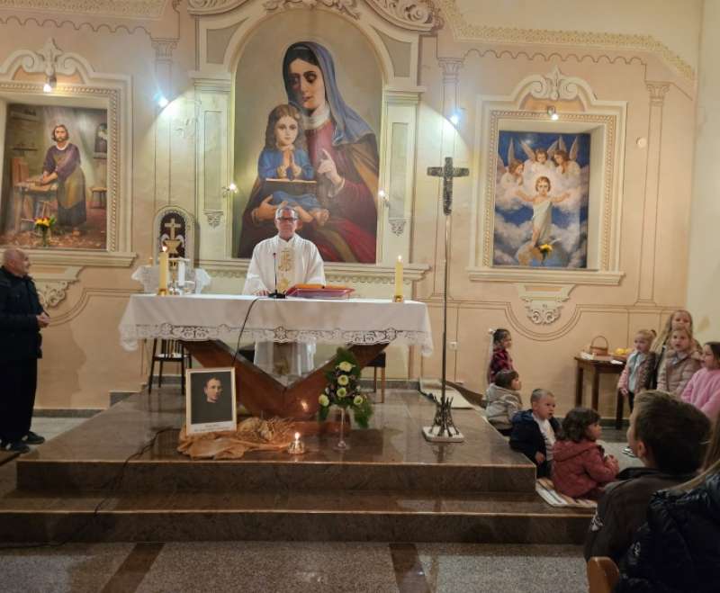Proslava sv. Rafaela u Marijinom Domu u Vinkovcima Proslava sv. Rafaela u Marijinom Domu u Vinkovcima