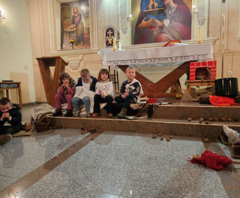 Proslava sv. Rafaela u Marijinom Domu u Vinkovcima Proslava sv. Rafaela u Marijinom Domu u Vinkovcima