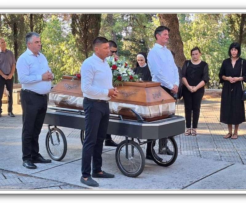 Sprovod s. M. Pavlinke Matić Sprovod s. M. Pavlinke Matić